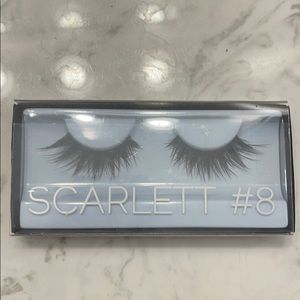 😊Huda Beauty Lashes😊